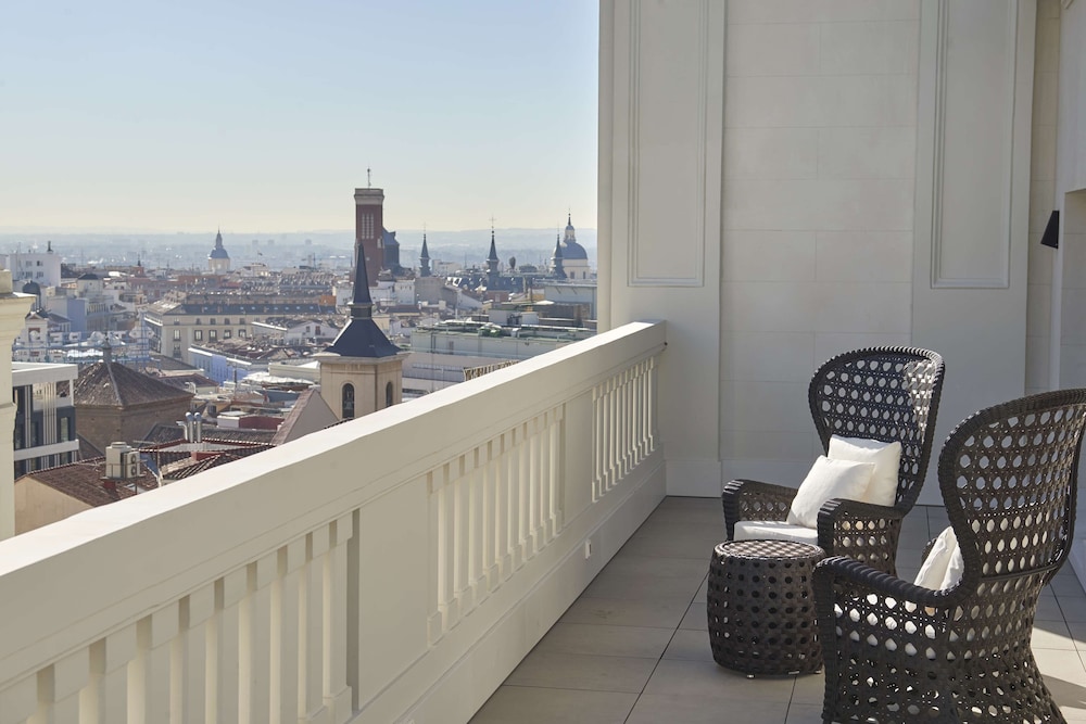 Hyatt Centric Gran Via Madrid 23