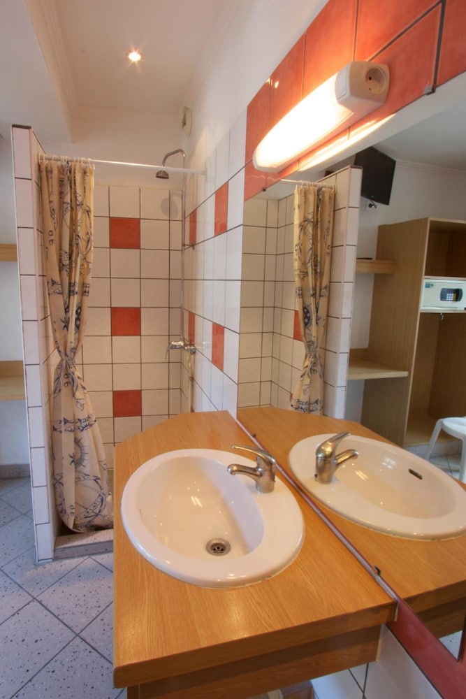 Auberge Internationale des Jeunes 24