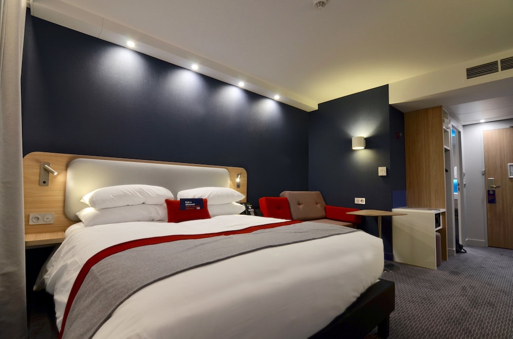 Holiday Inn Express Paris - CDG Airport 14