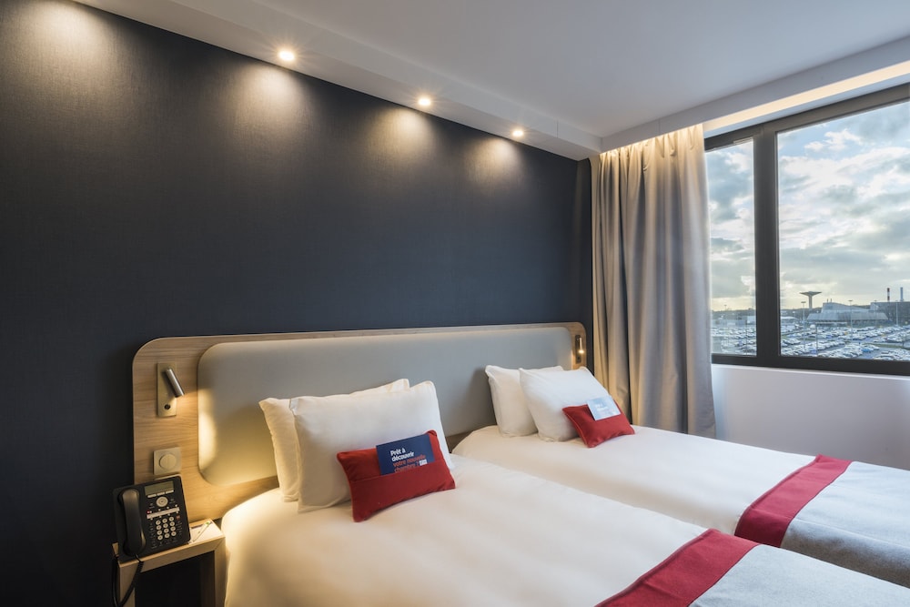 Holiday Inn Express Paris - CDG Airport 18