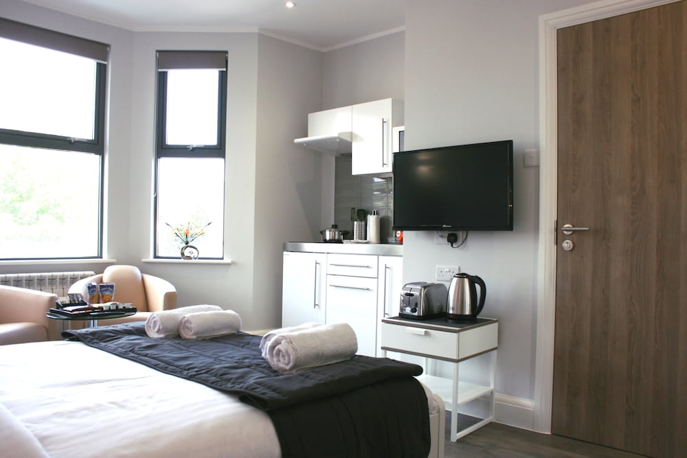 Westciti Caroco Aparthotel 5