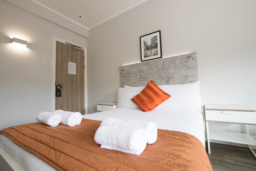 Westciti Caroco Aparthotel 19