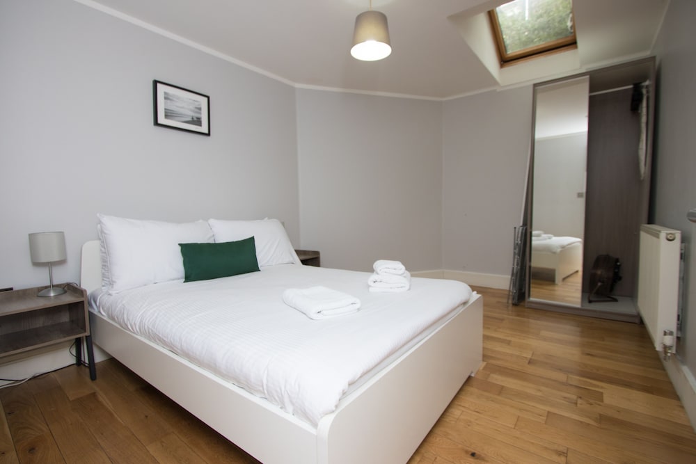 Westciti Caroco Aparthotel 24