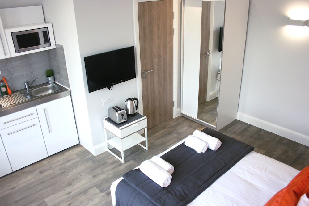 Westciti Caroco Aparthotel 6