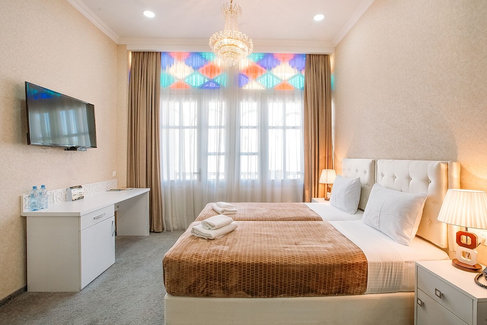 Aivani Hotel 19