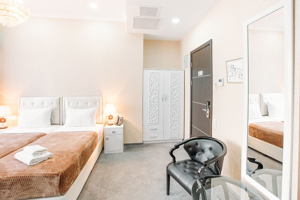 Aivani Hotel 17