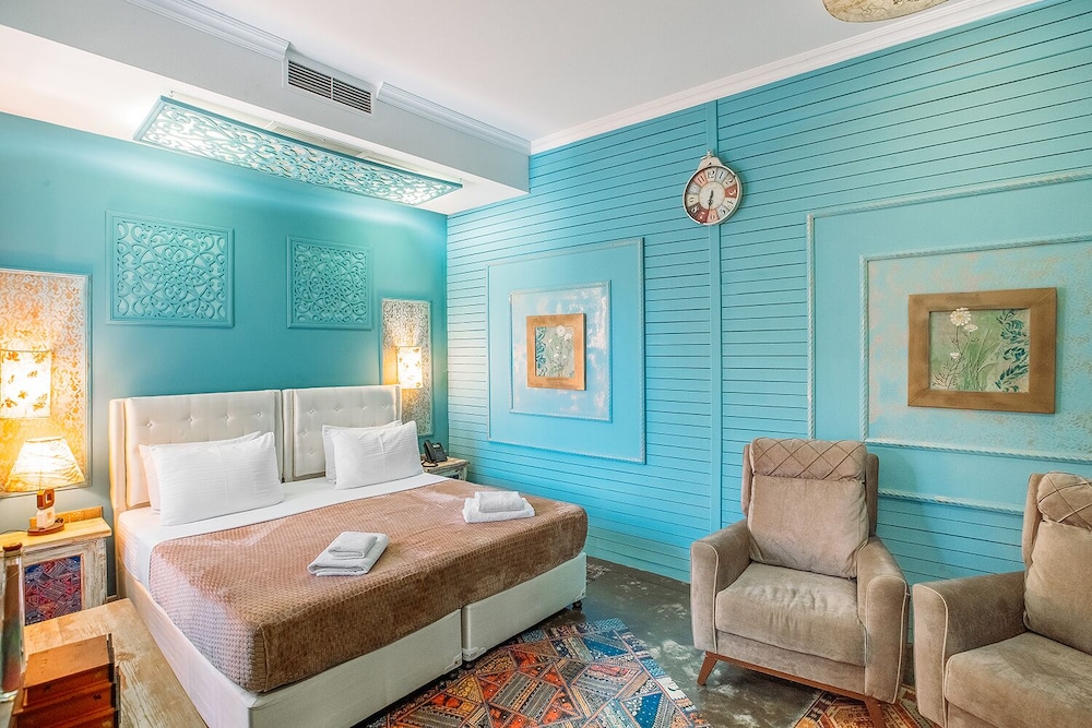 Aivani Hotel 11
