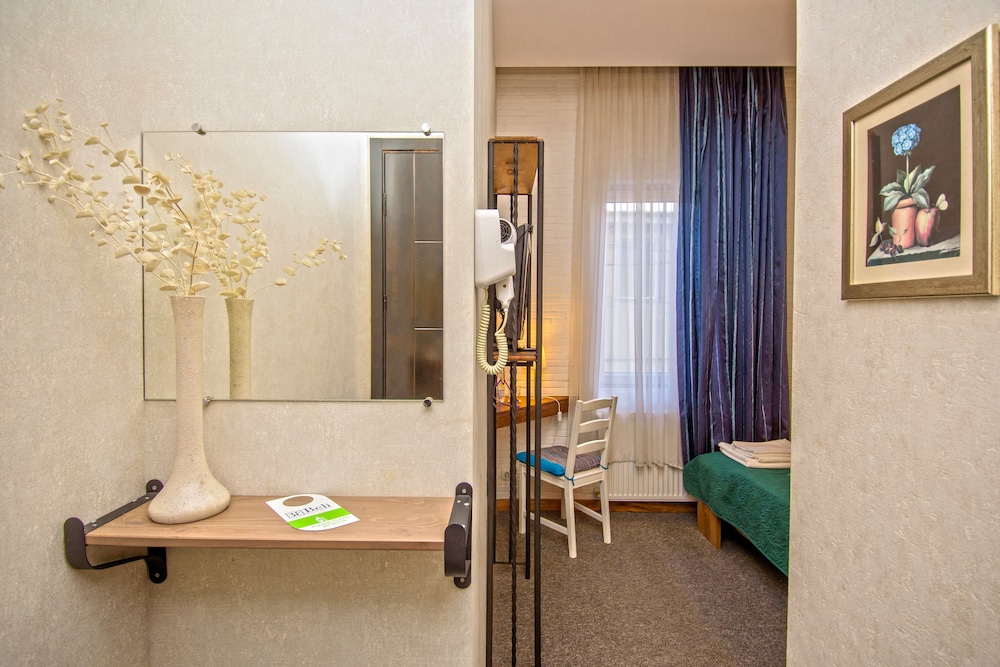 Hotel Libretto 9