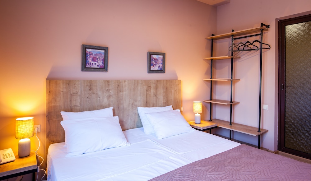 Hotel N16 17
