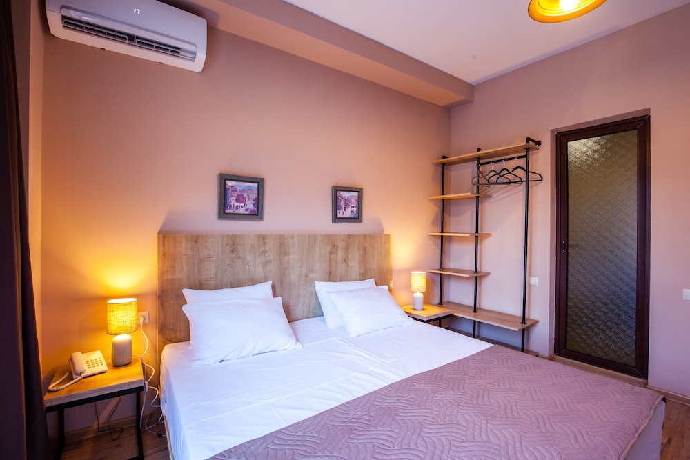 Hotel N16 18