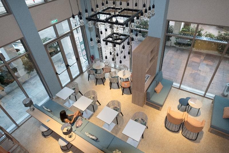 Casual Kubic Athens 10