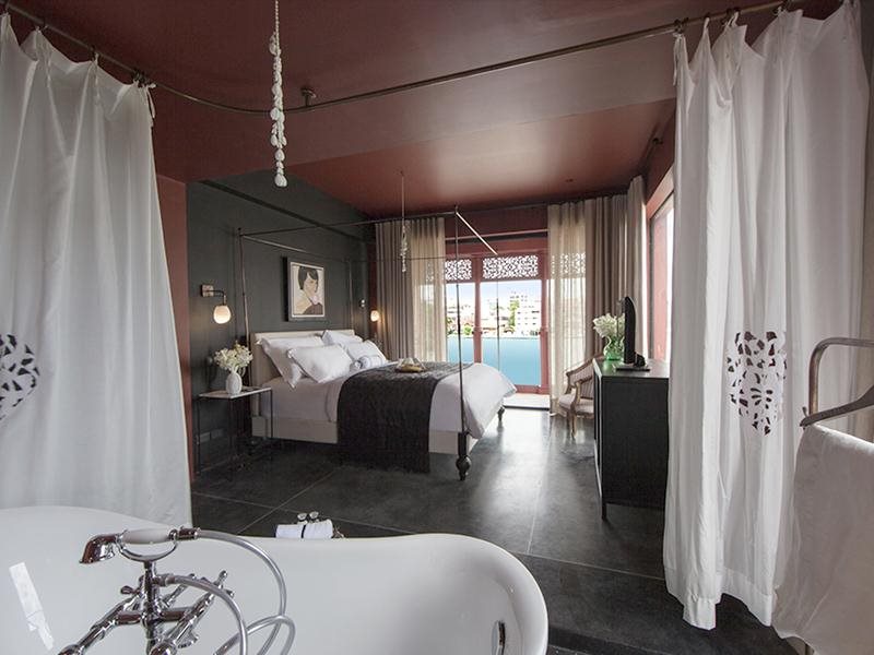 Amdaeng Bangkok Riverside Hotel 16