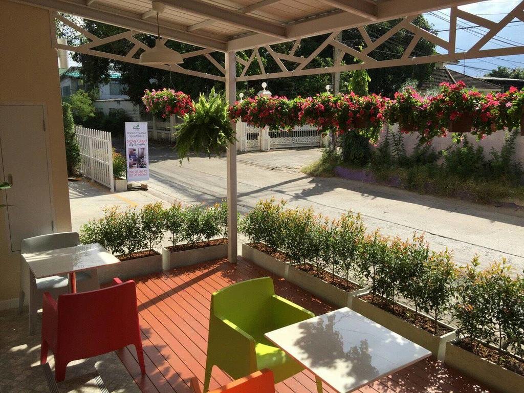 The Garden Living 4