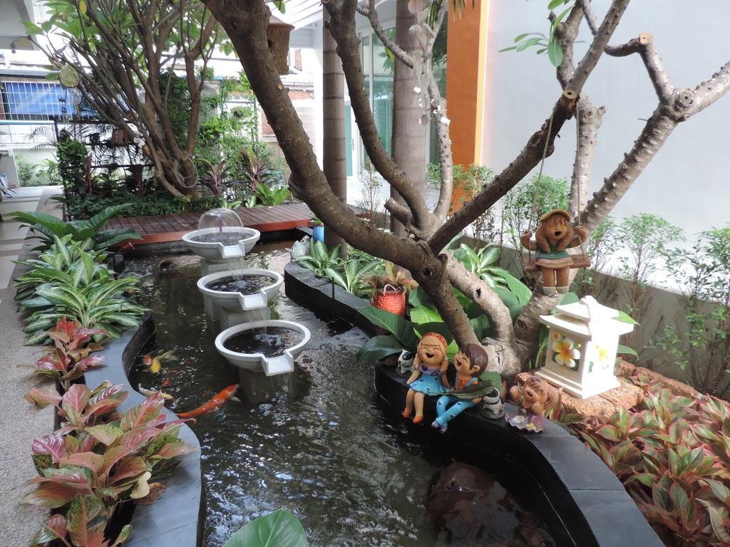 The Garden Living 2