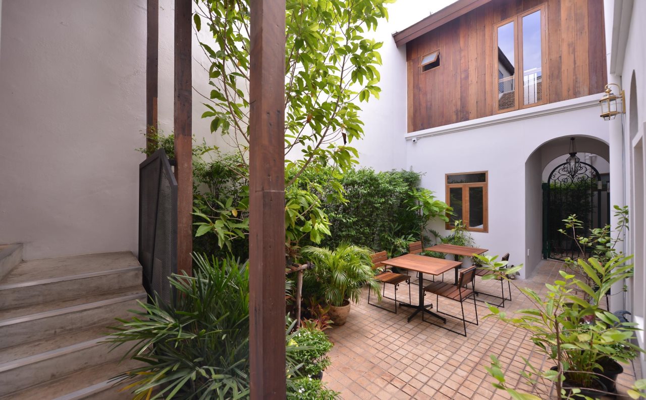 Neighbor Phuthon Boutique Hostel 12