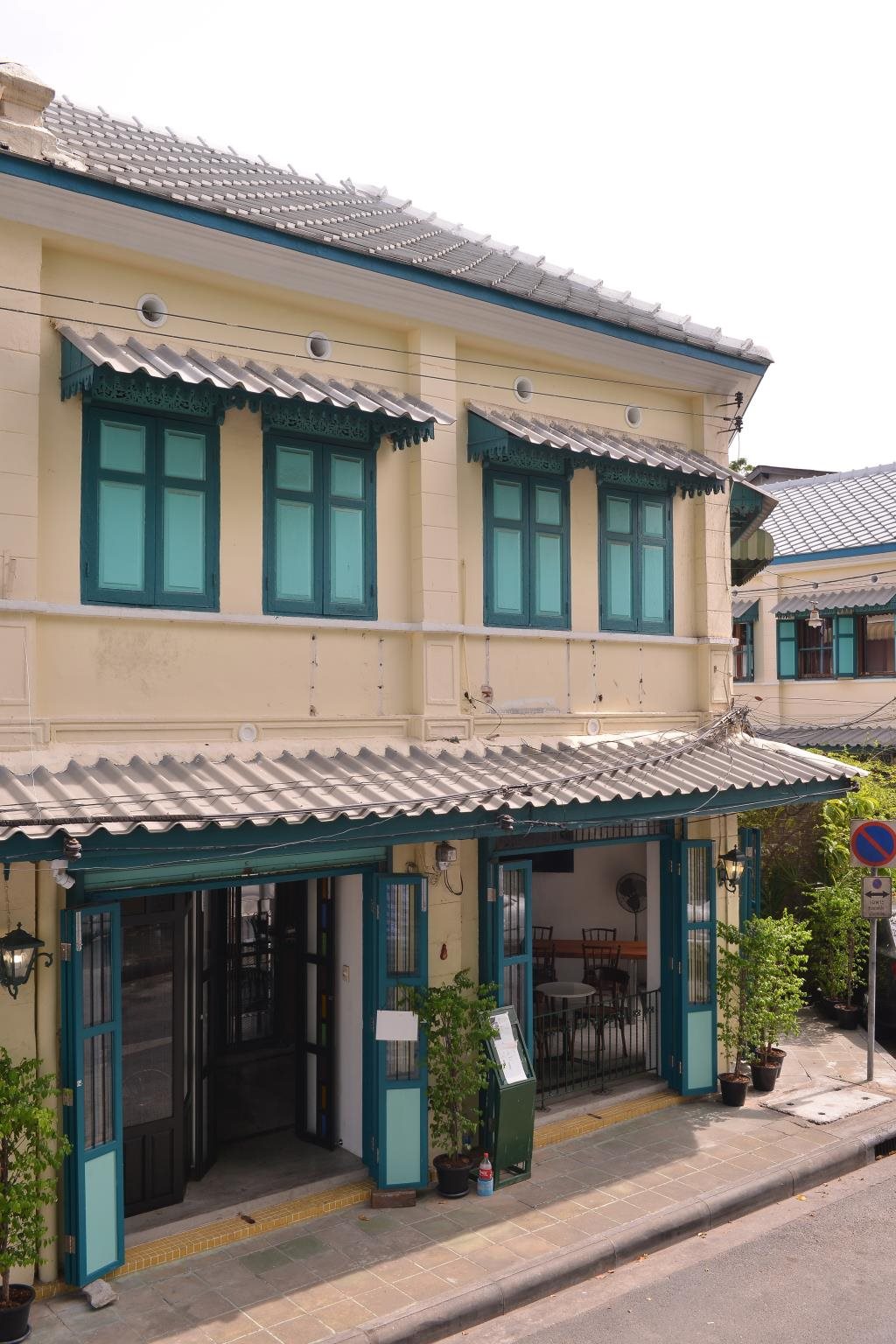 Neighbor Phuthon Boutique Hostel 17