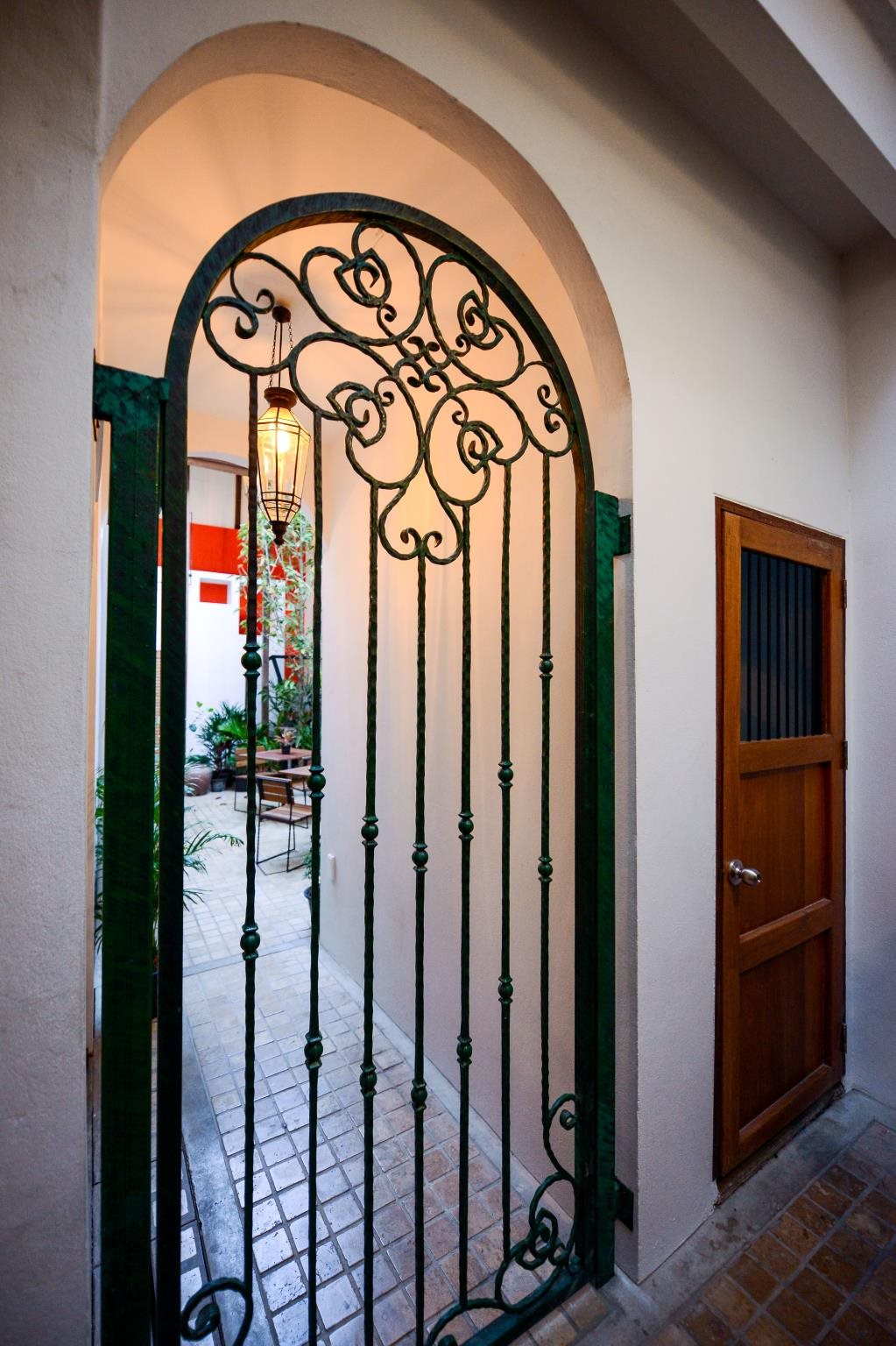 Neighbor Phuthon Boutique Hostel 9
