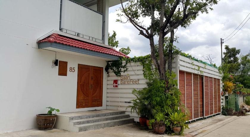 Barefeet Naturist Resort 24