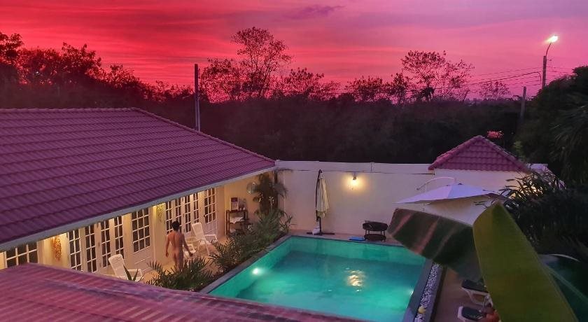 Barefeet Naturist Resort 3