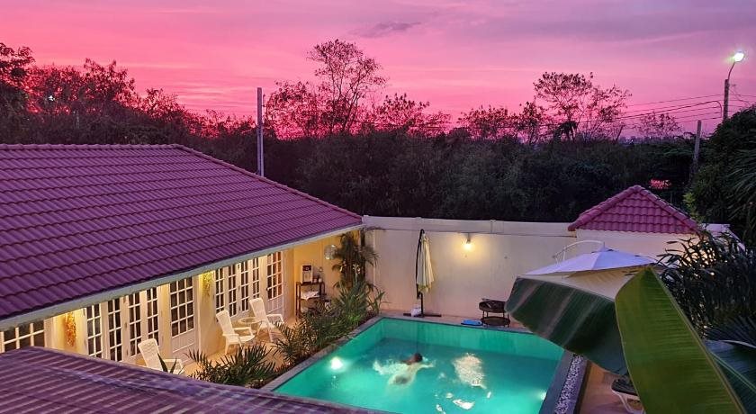 Barefeet Naturist Resort 4