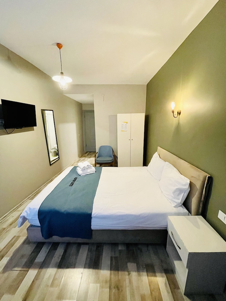 Puffin Suites & Rooms 10