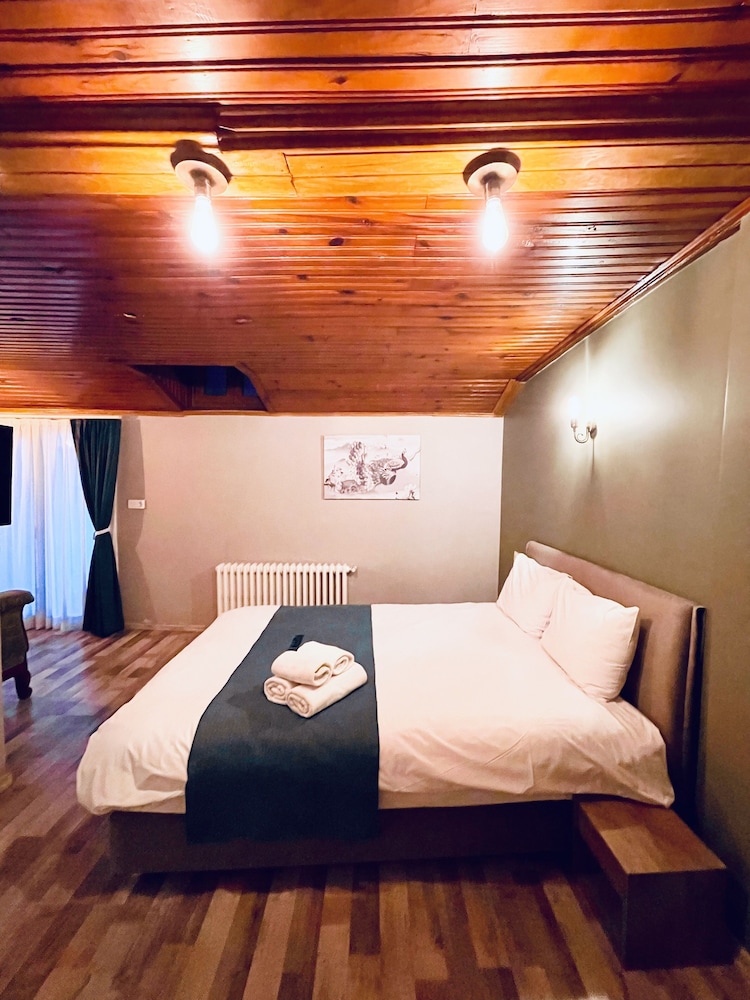 Puffin Suites & Rooms 13