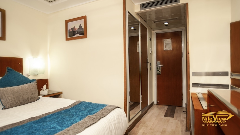 Nile View Jewel 14