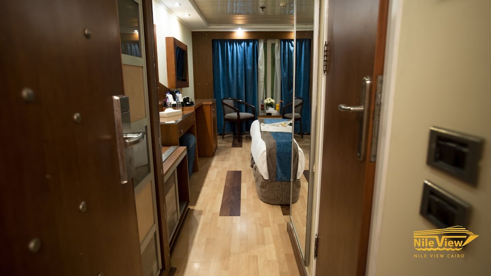 Nile View Jewel 15