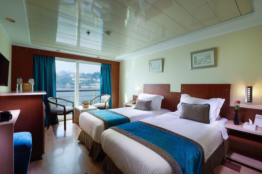 Nile View Jewel 8