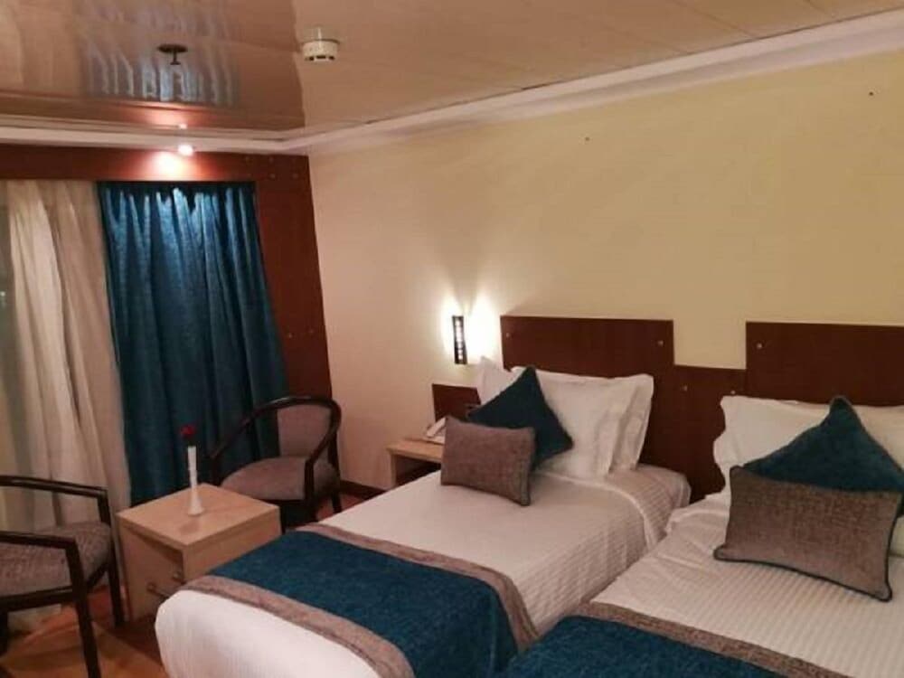 Nile View Jewel 11