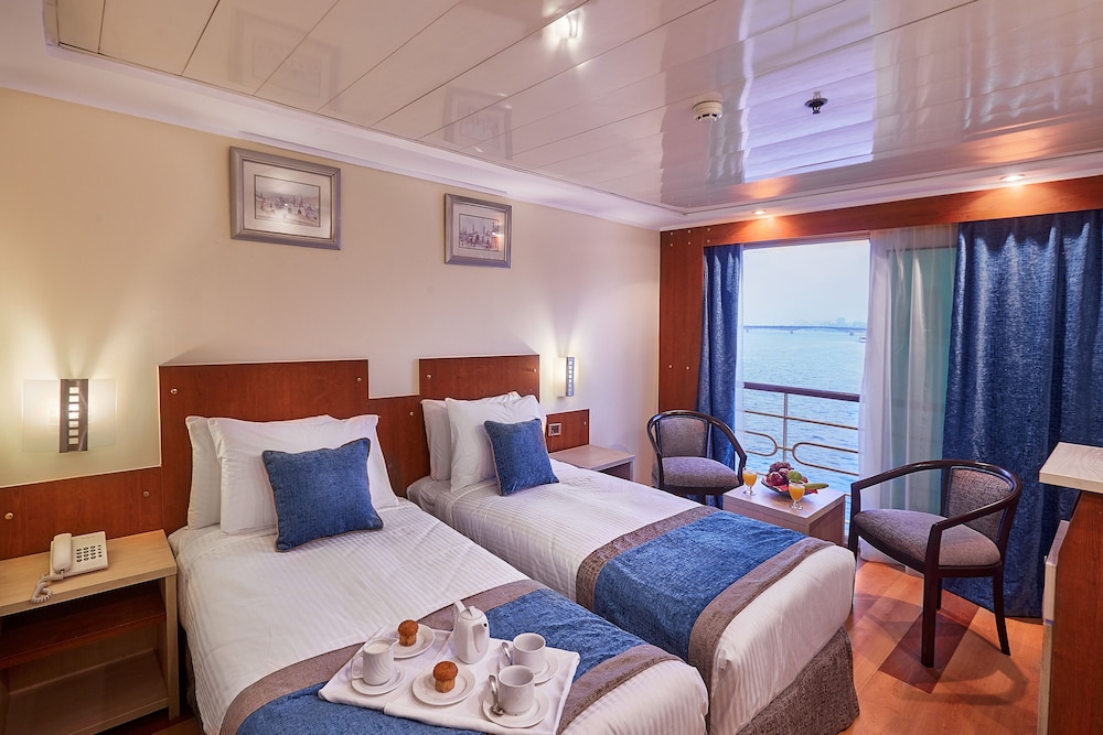 Nile View Jewel 7