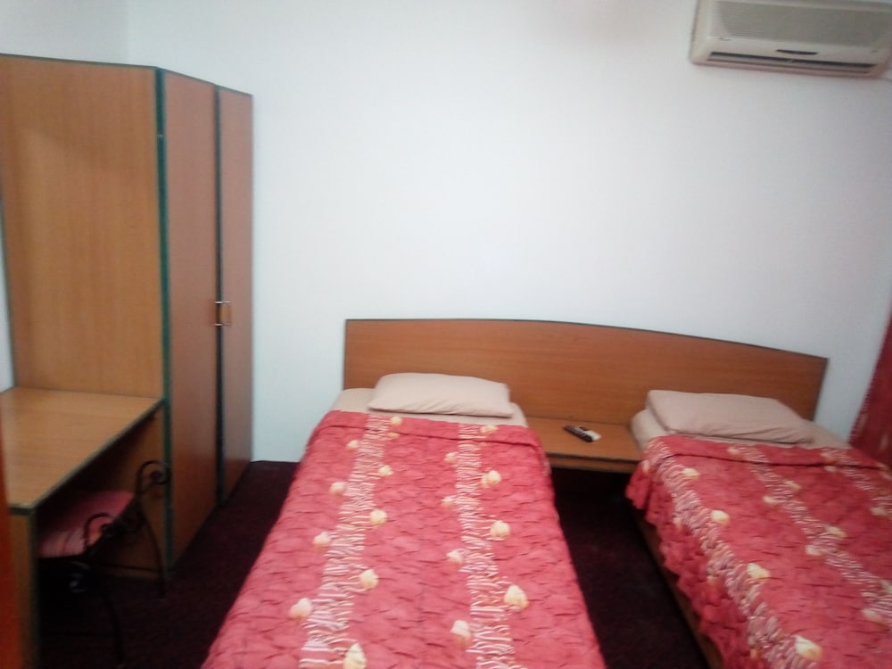 Invitation Hotel 9