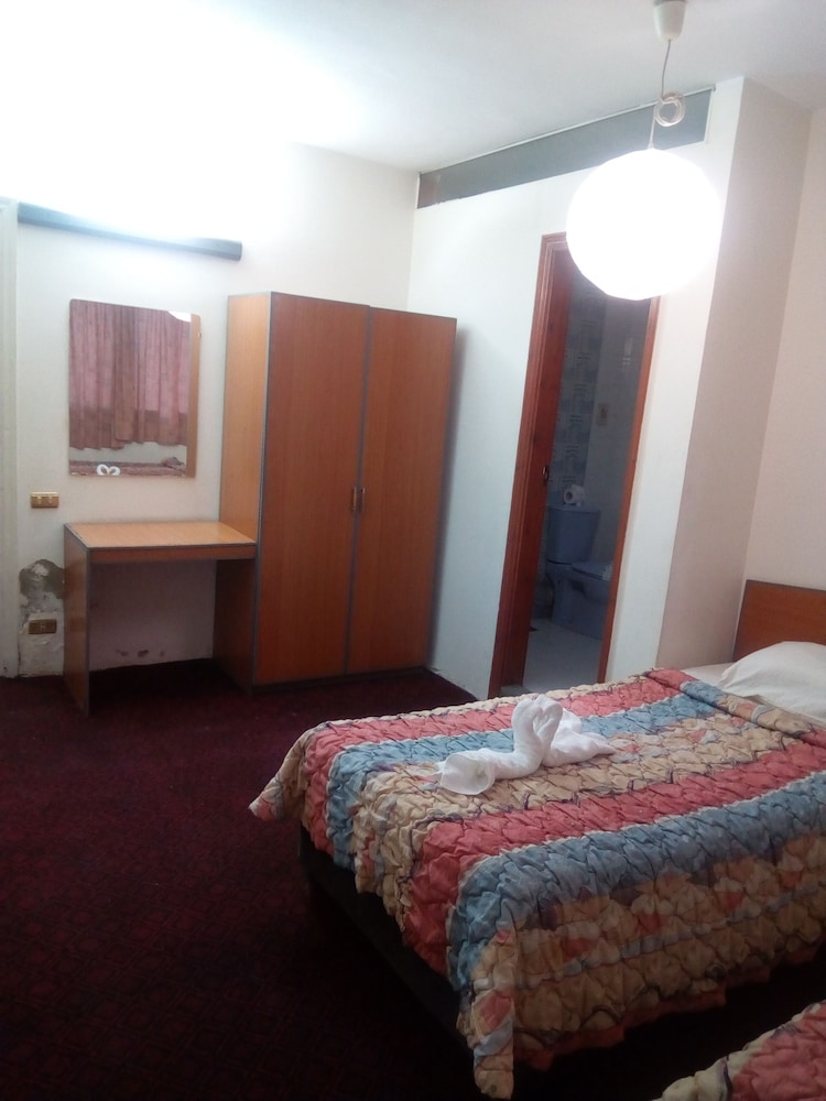 Invitation Hotel 10