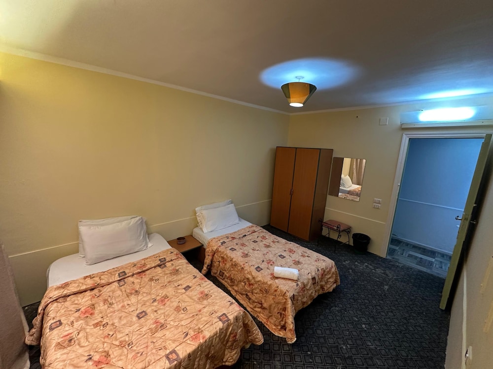 Invitation Hotel 18