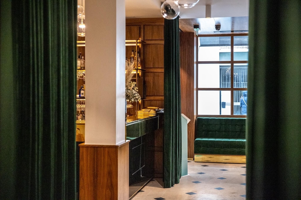 Hôtel Parister 5