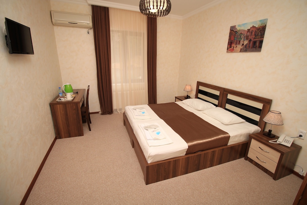 Villa Old Sololaki 12