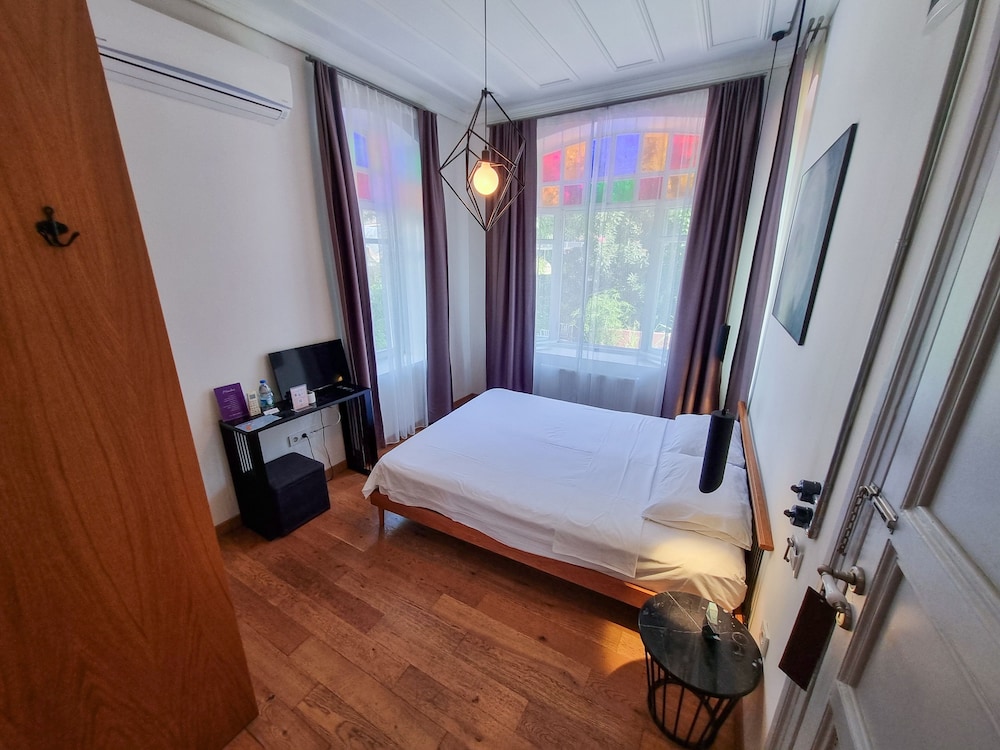 Serguzest Otel 21