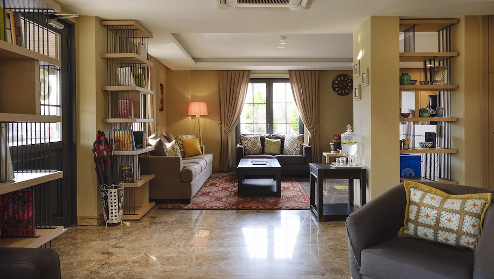 Mata Boutique Hotel 2