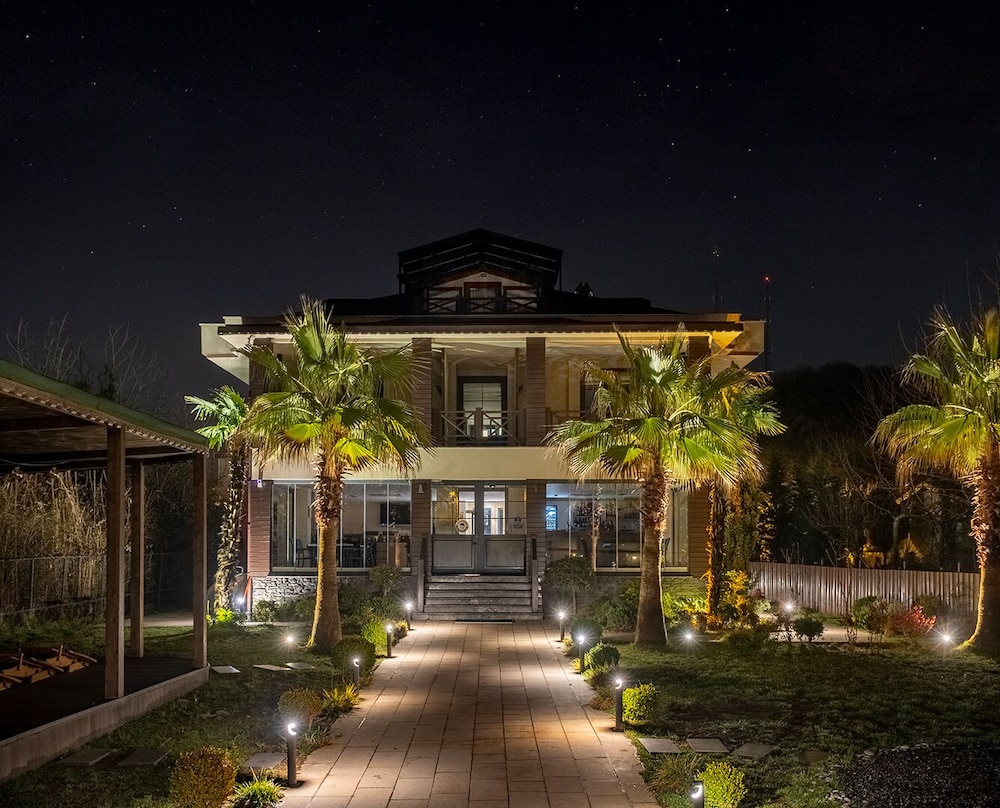 Mata Boutique Hotel 1