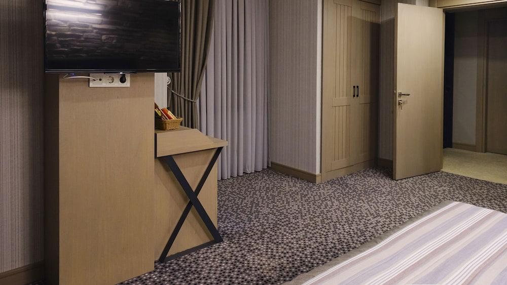Mata Boutique Hotel 13