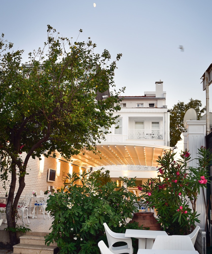Büyükada Port Hotel 1