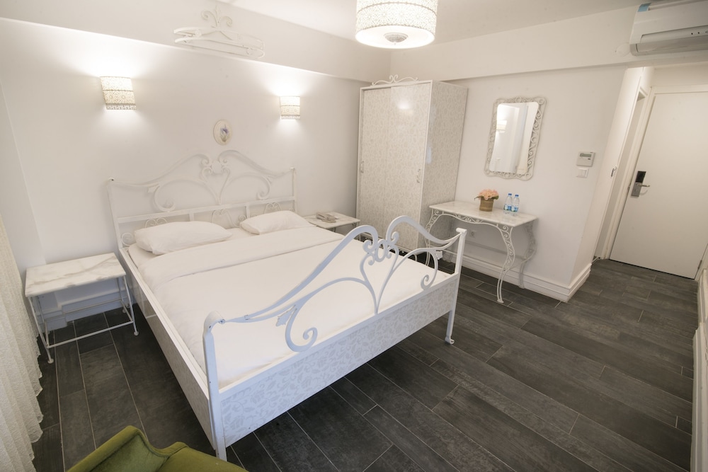 Büyükada Port Hotel 4