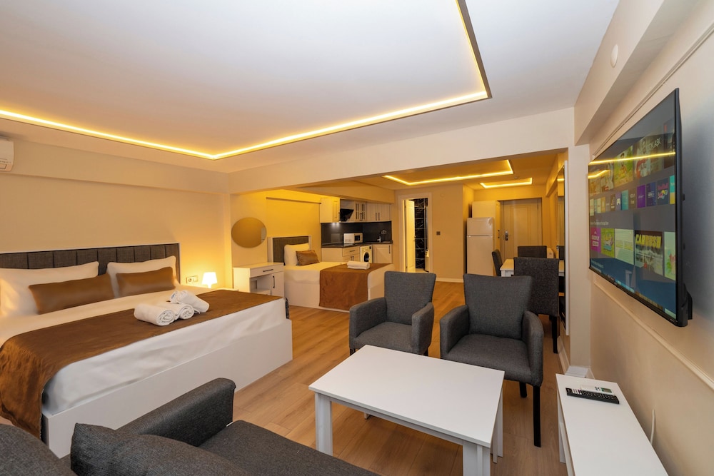 Aiza Suites 16