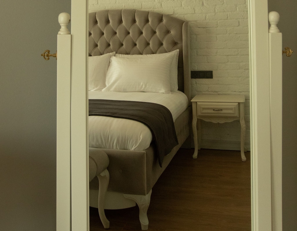 Louis Appartements Pera 10
