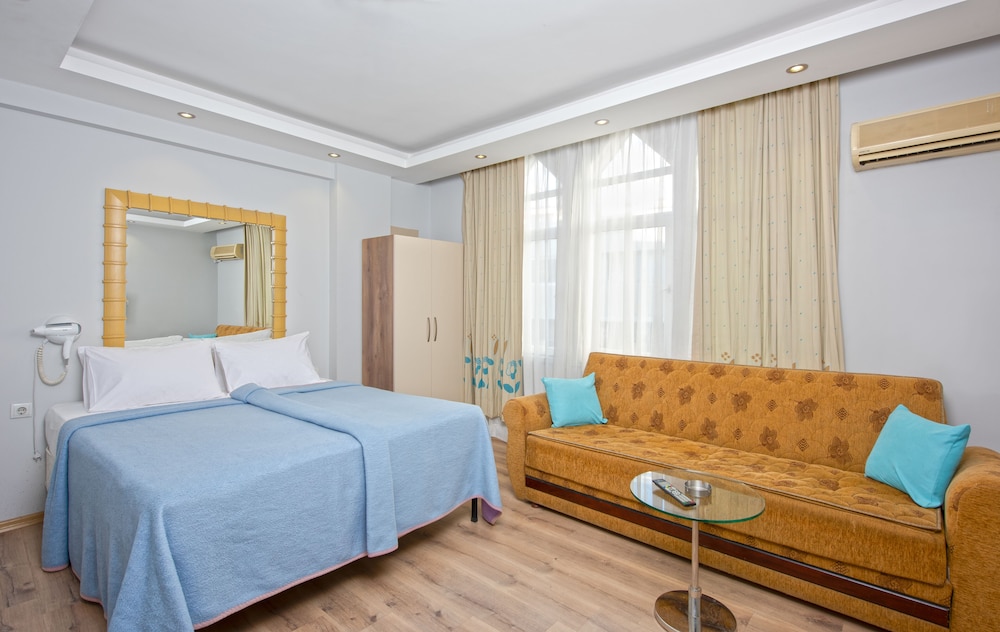 Nest Hotel 12