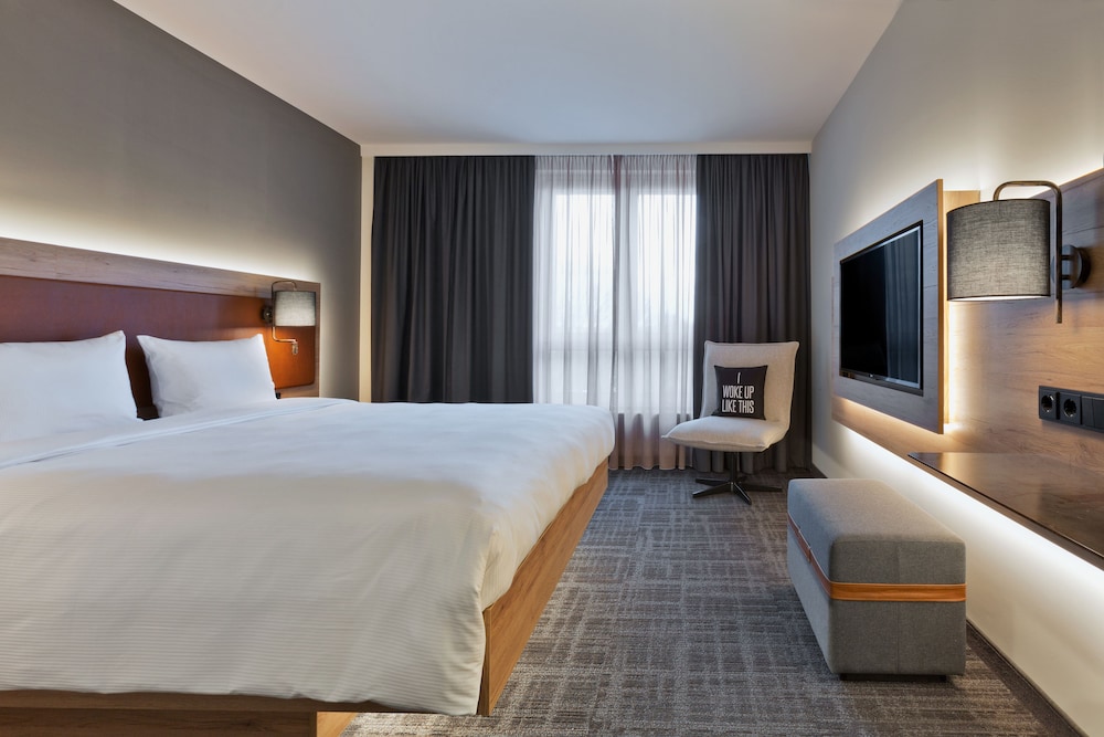 Moxy Berlin Humboldthain Park 12