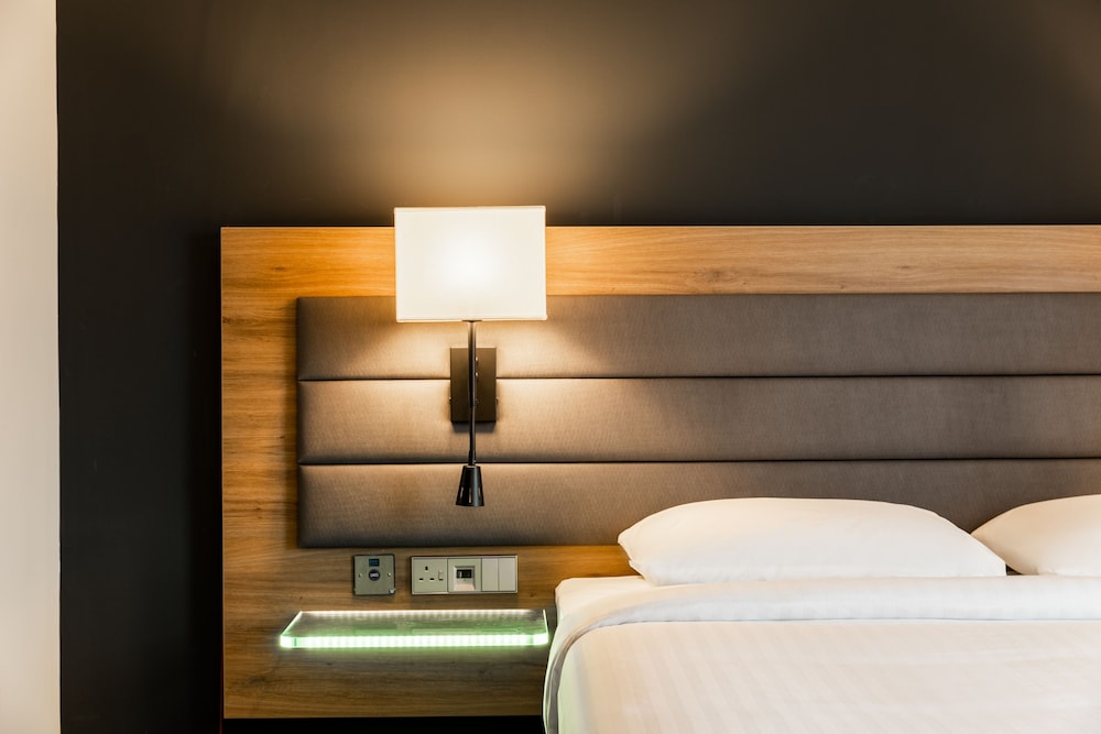 Moxy London Heathrow Airport 16