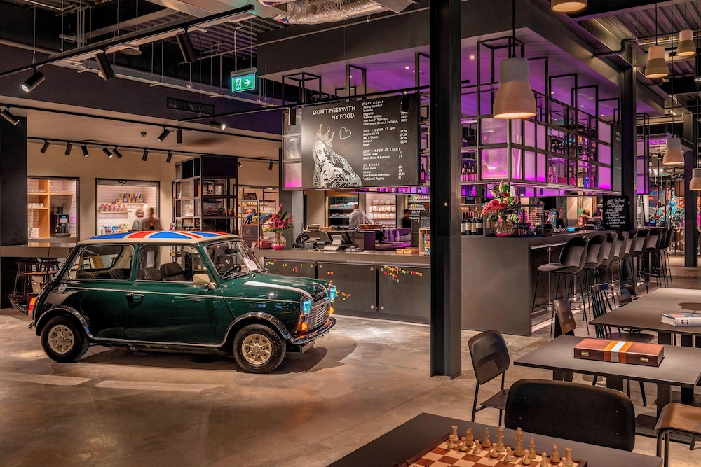 Moxy London Heathrow Airport 1