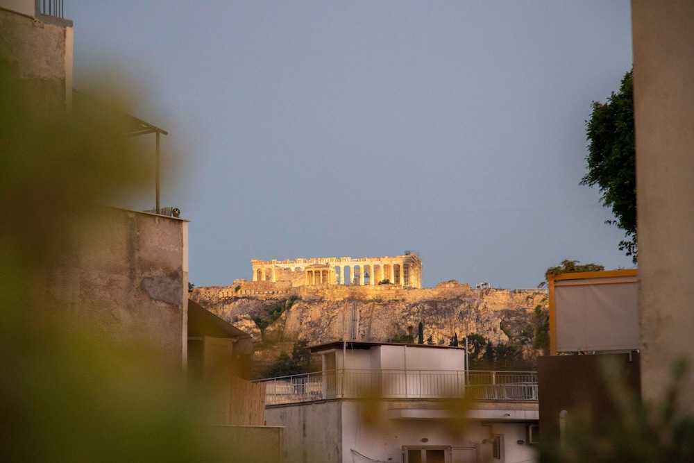 Heart of Athens 1