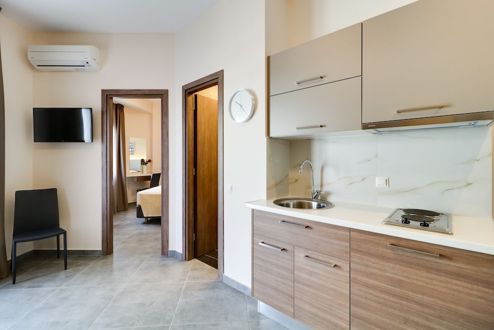 Athens Comfort Suites & Apartments 16
